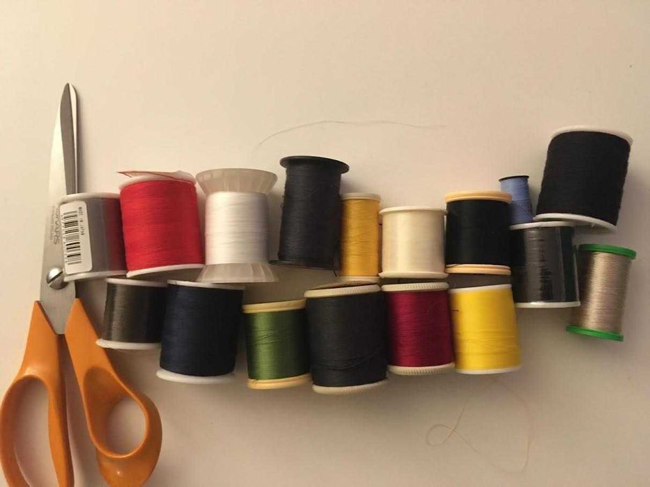 Lote de Linhas para Costura (Cores)