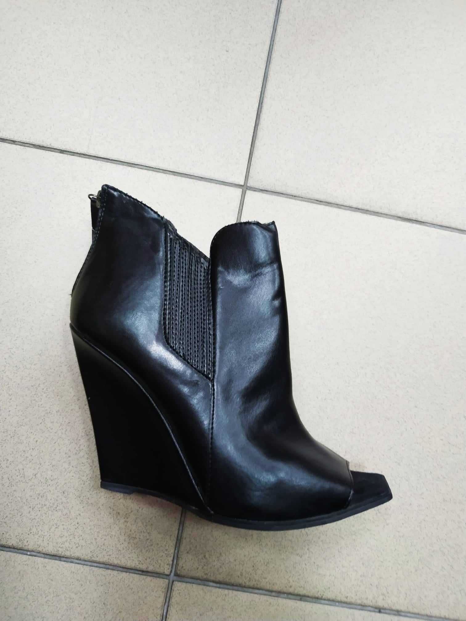 Czarne botki open toe Zara 40