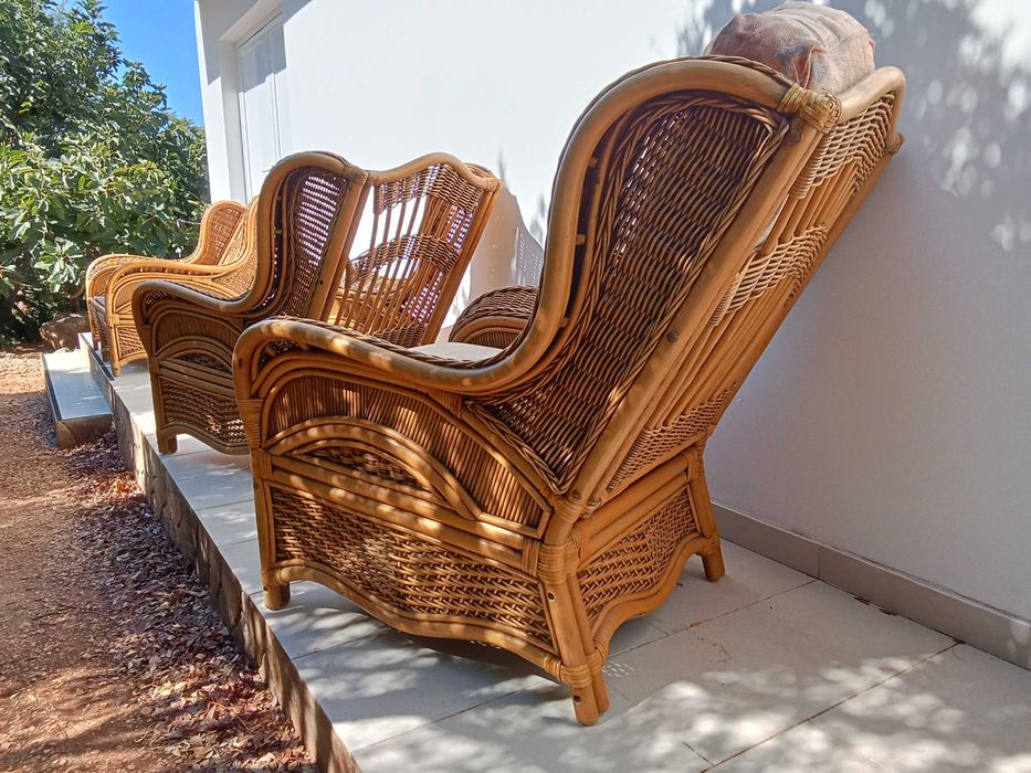 Ratan Moveis furniture set with cushions