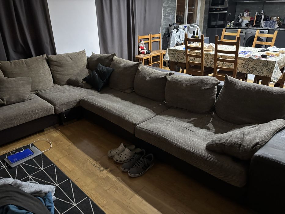 Sofa de grande dimensao castanho(3,15 comprimento 2,15 largura)