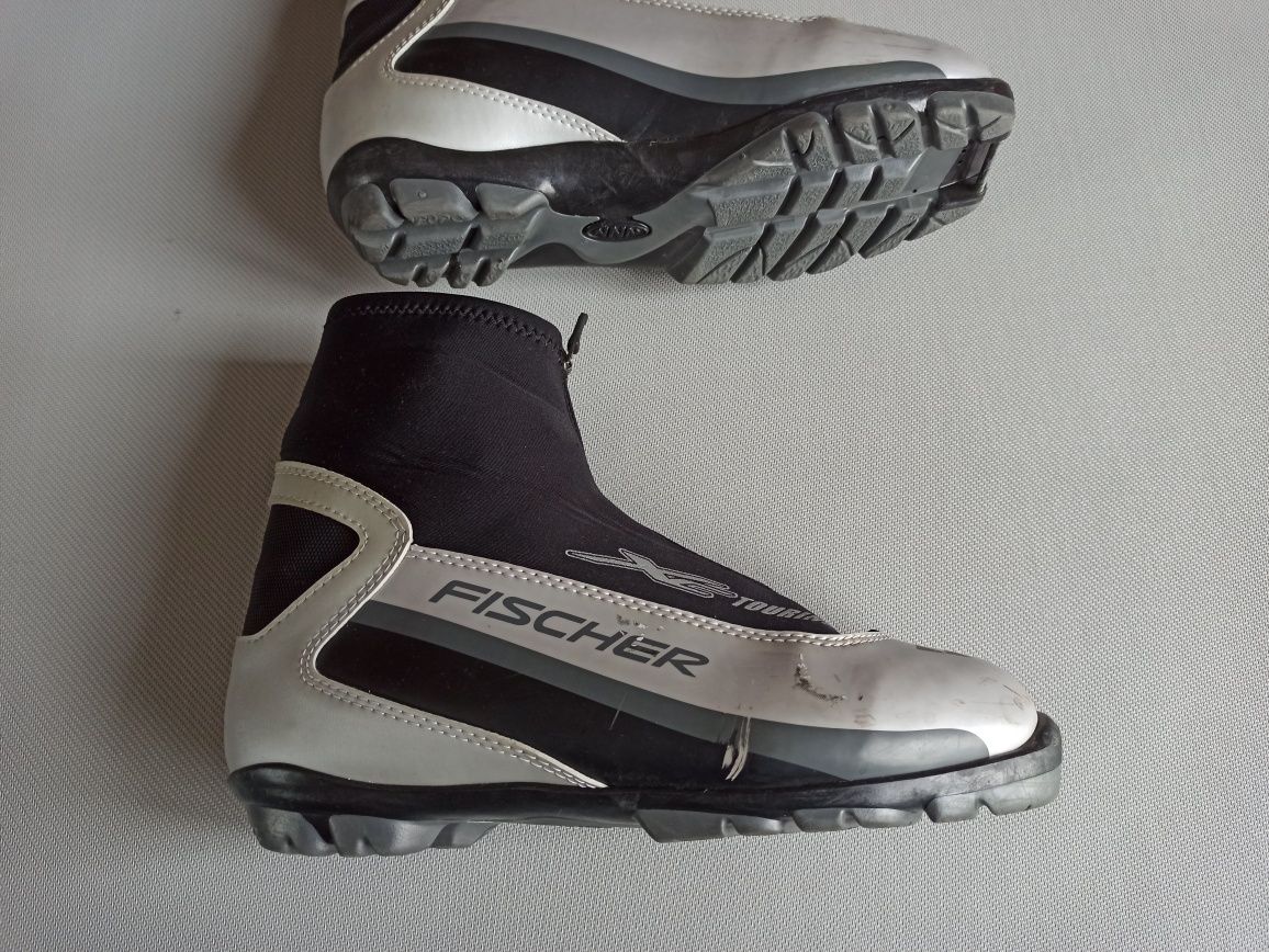 Buty do nart biegowych Fischer XC touring rozmiar 41 NNN