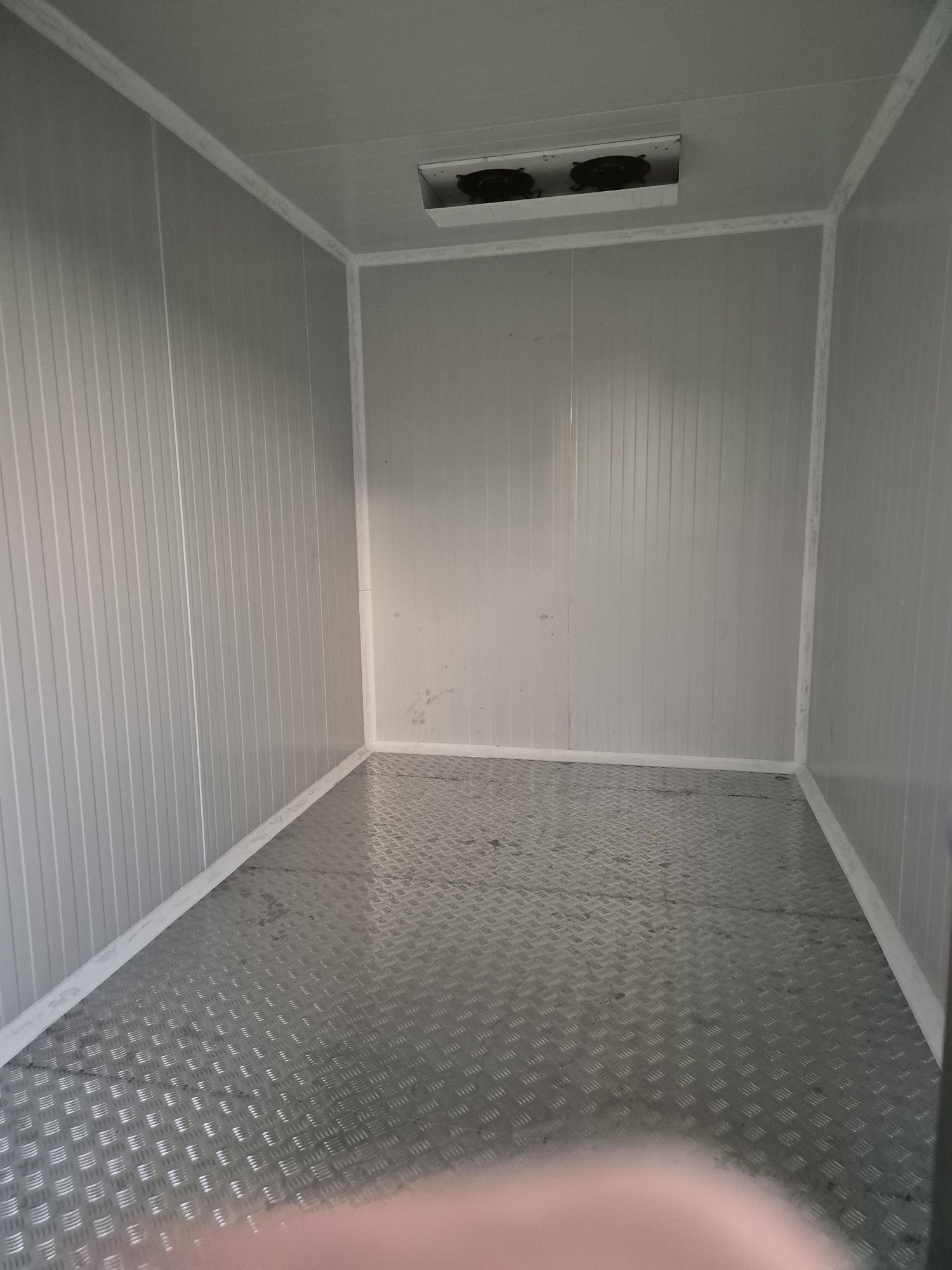Komora chlodnicza zabudowa chlodnicza kontener viessmann