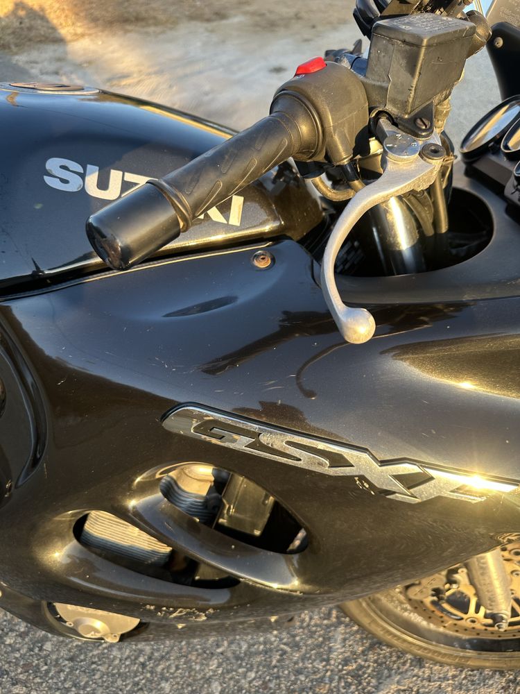 Suzuki gsx750f usada