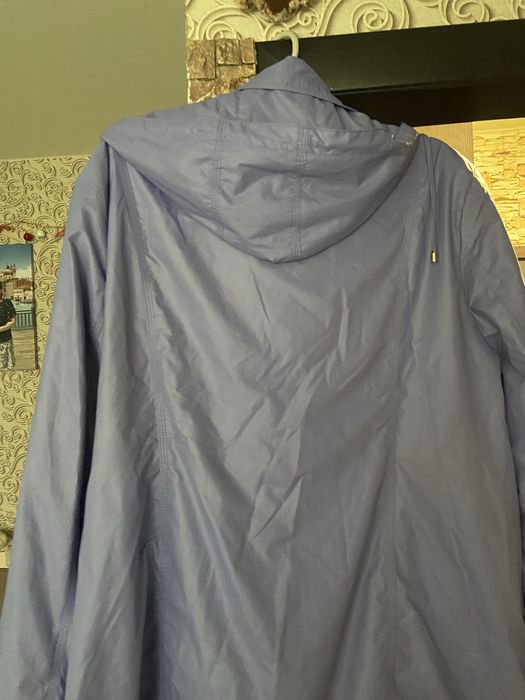 Легенька курточка