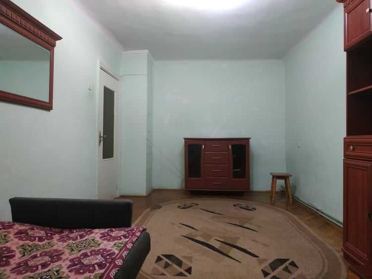 Здається трьох кімнатна квартира для дівчат на підселення