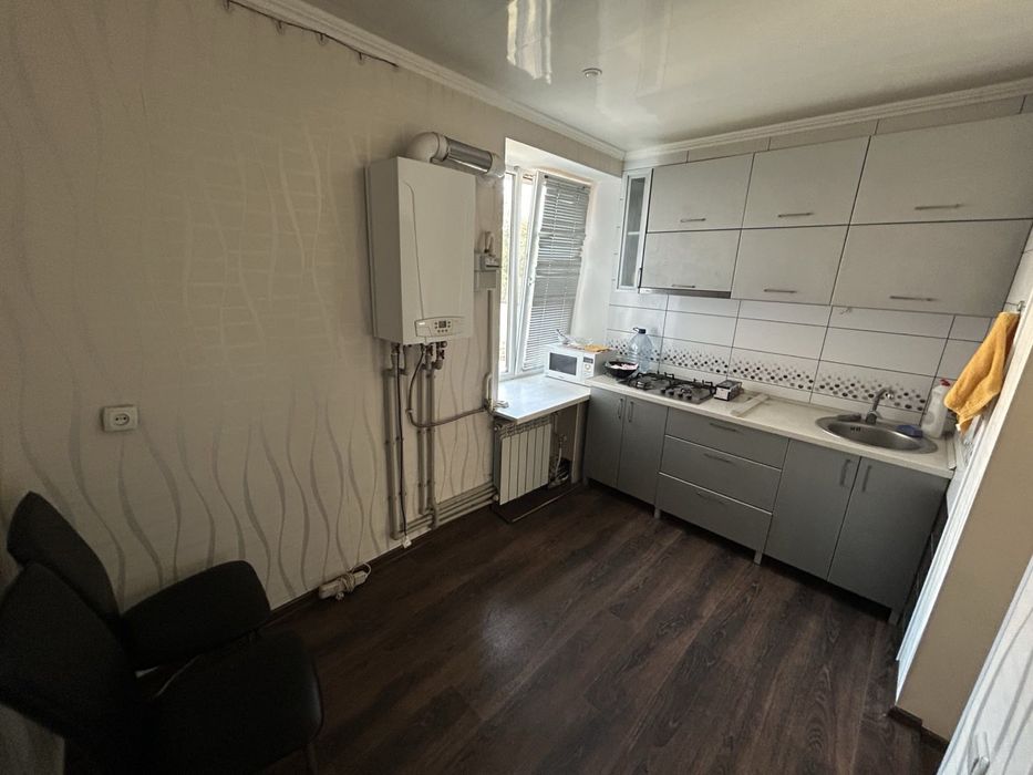 Продаж квартири  місто Вільнянськ,звертайтеся за номером +380505978206