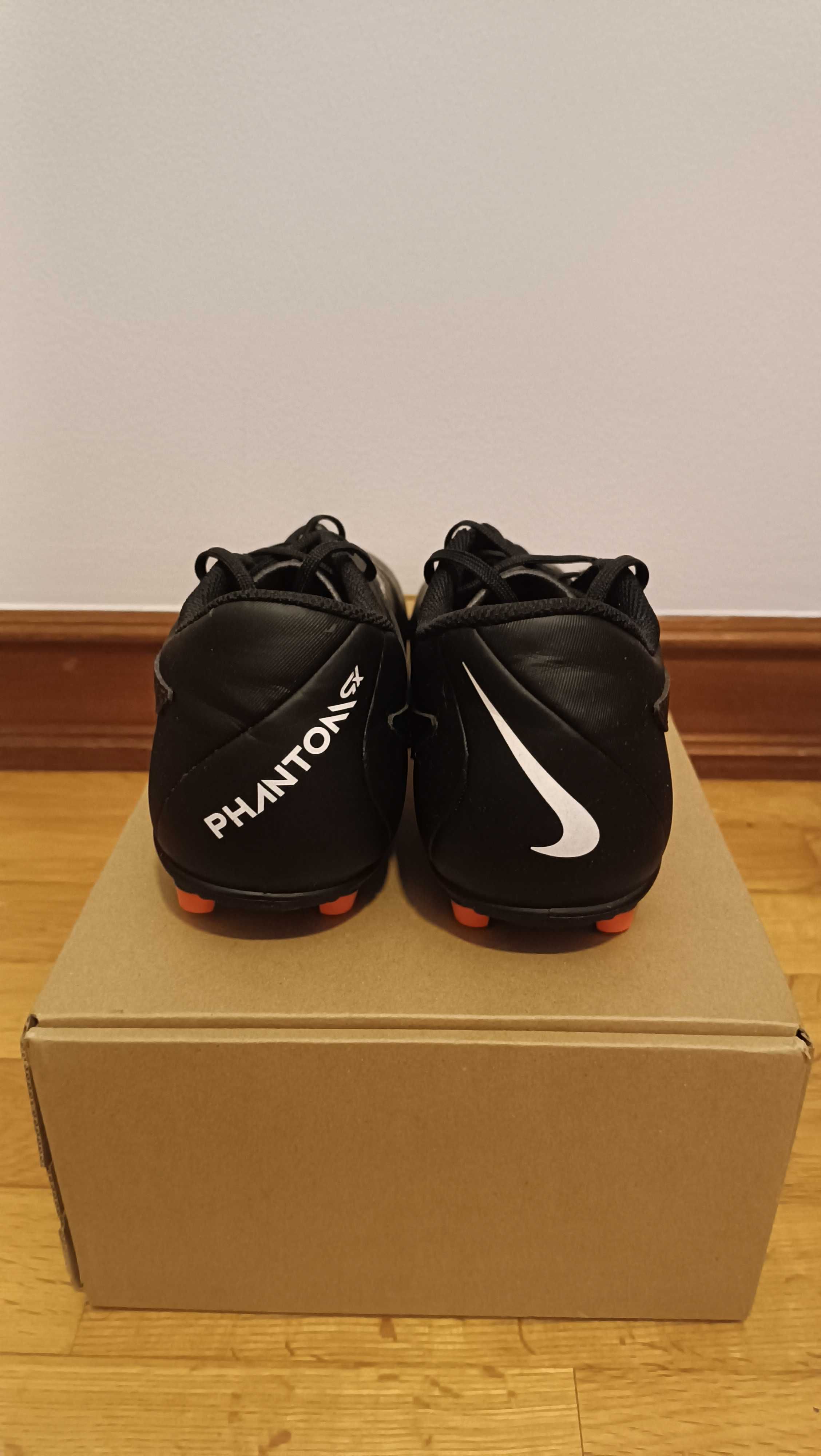 Chuteiras Nike Phantom GX FG/MG com pitons