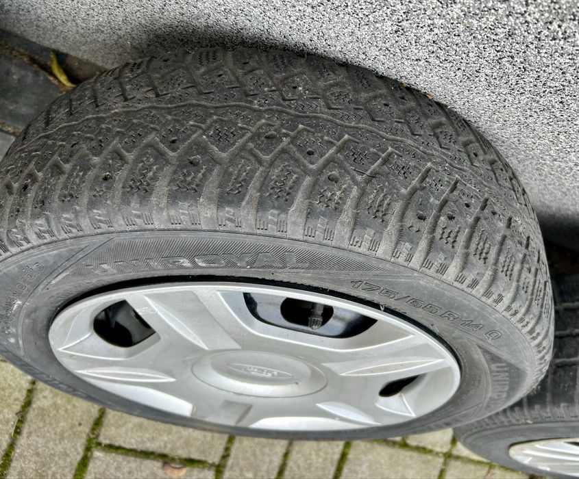 Felgi z oponami zimowymi 175/65 R14 4x108 - FORD KOŁA