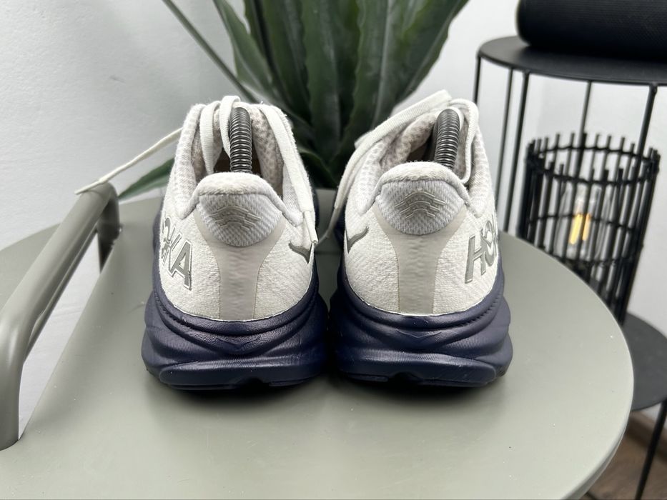 Оригінал! Кросівки Hoka Clifton 9 40.5 розмір М06026