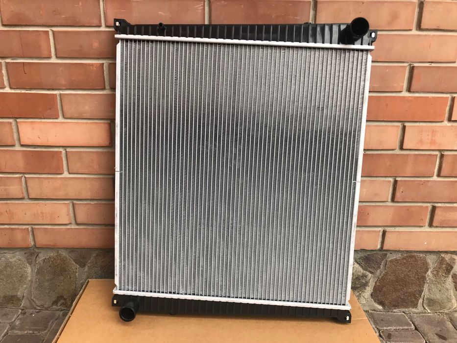 Радиатор Renault Mascott Mascot (05-10)