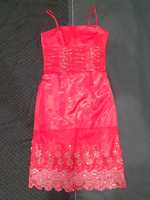 Sukienka czerwona z cekinami rozmiar M