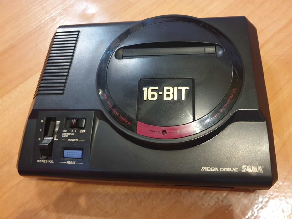 Ігрова приставка Sega Mega Drive з аудіочіпом Yamaha ревізія VA5