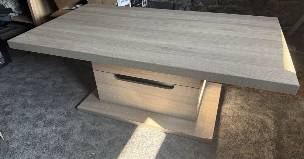 Stolik kawowy / stolik