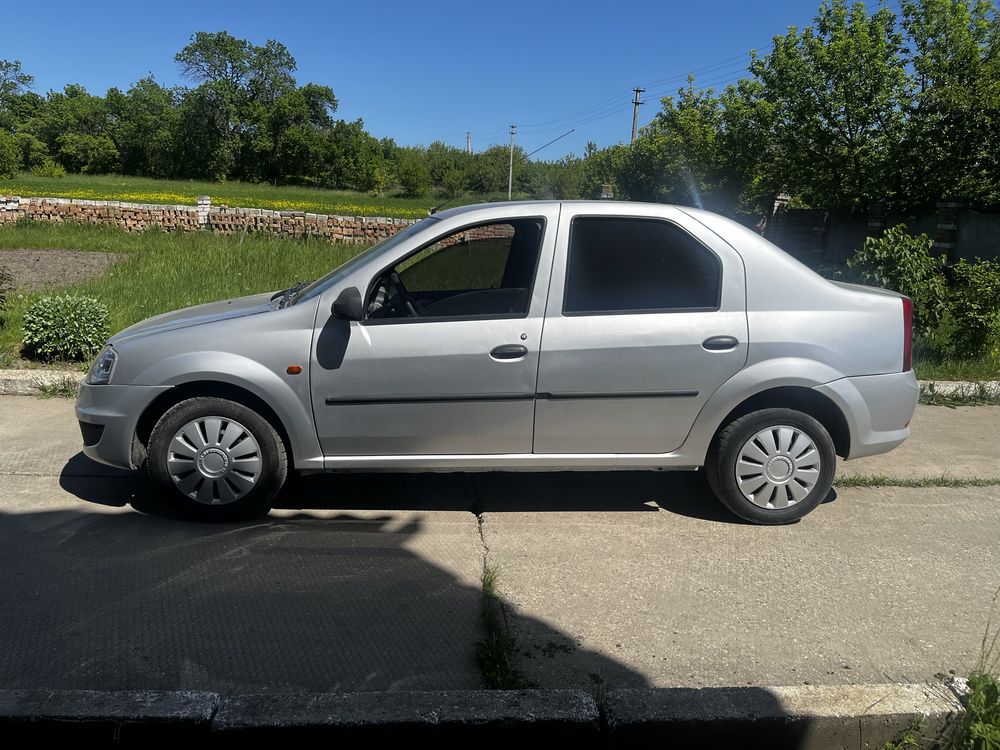 Продам Dacia Logan 1.6