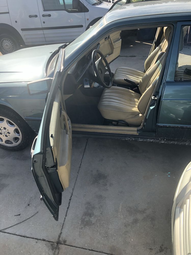 Mercedes e190 (aceito negociações)