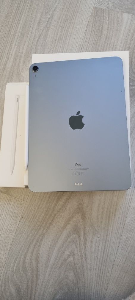 iPad Air 4, 256 GB błękitny + apple pencil 2 gen