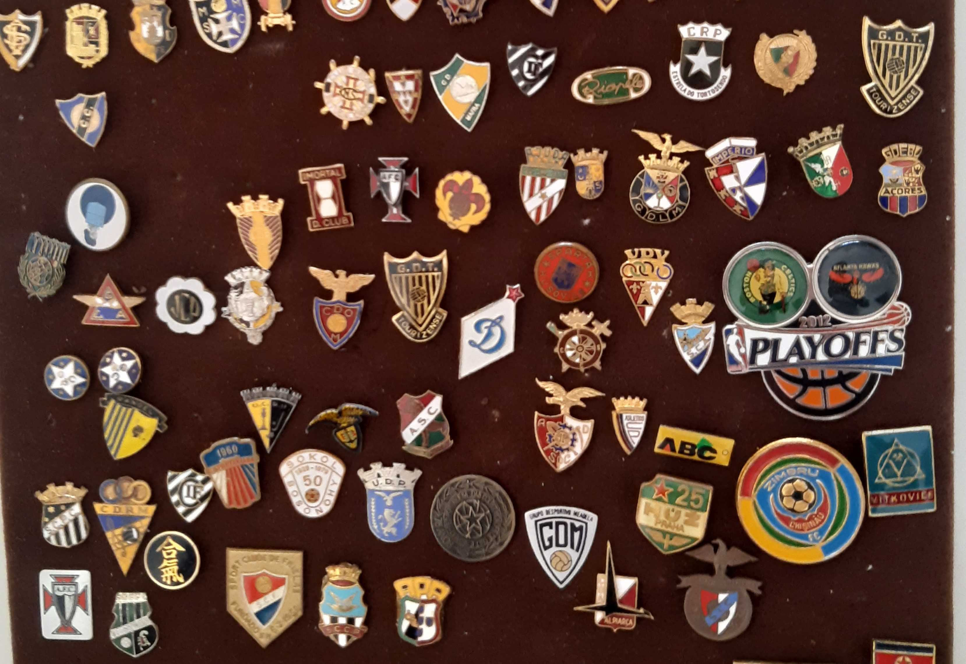 Emblemas de clubes portugueses e estrangeiros