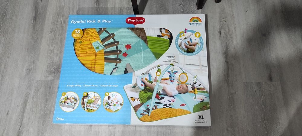 Tapete de atividades bebé