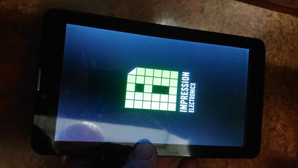 Продам планшет по цене зарядки. 
Отличное состояние
Смотрите фото. 
На