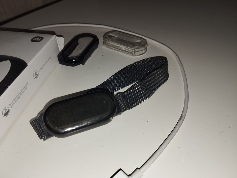Xiaomi smart band 8 z bransoleta ze stali nierdzewnej