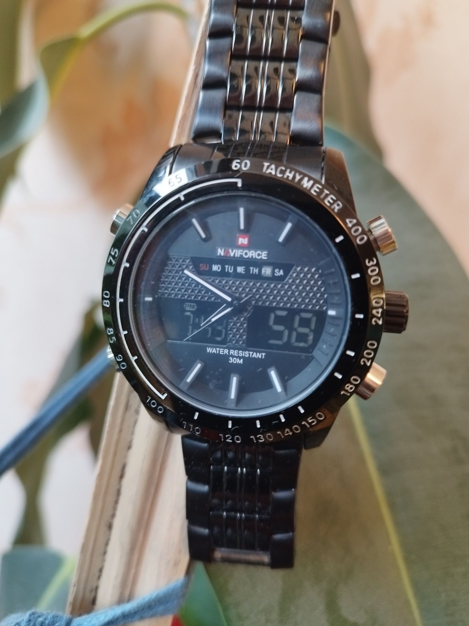 Продам мужские часы Naviforce Army 9024