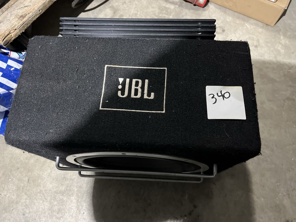 Sub jbl mais amplificador.