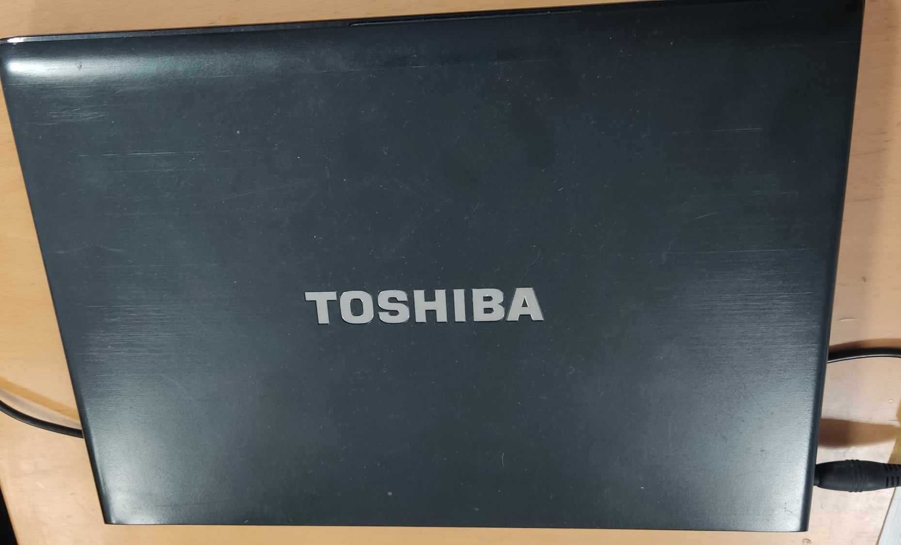 Portátil Toshiba R700-1P