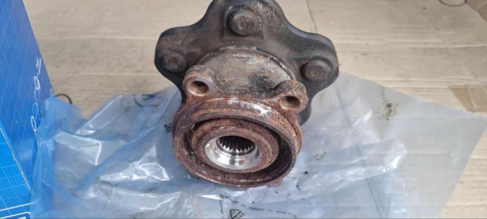 Продам ступиця передня, задня Nissan Rogue 2016 awd