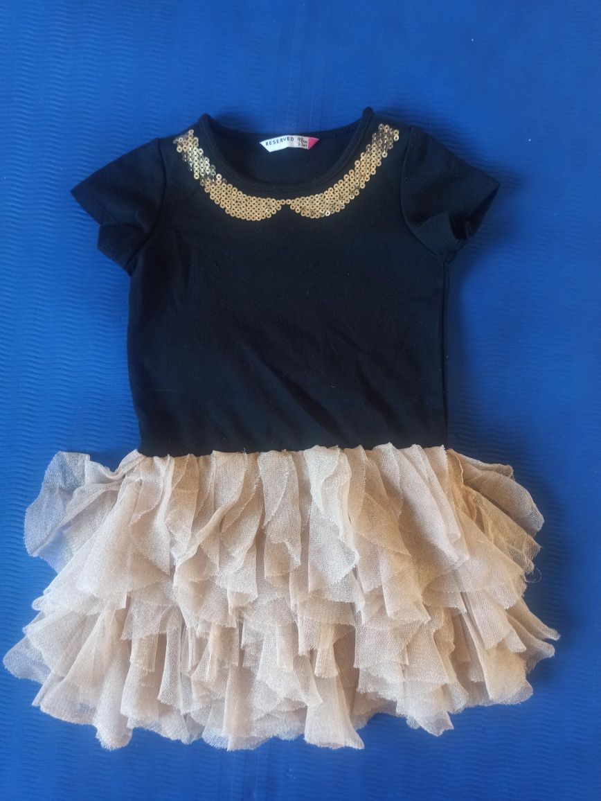 Красивое нарядное платьице Reserved для девочки 2-4 лет