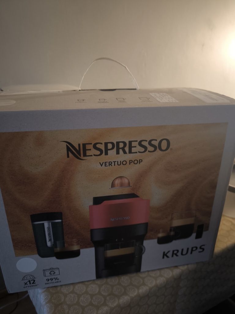 Máquina de café Nespresso vertuo pop
