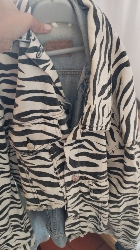 Blusão Bershka zebra M