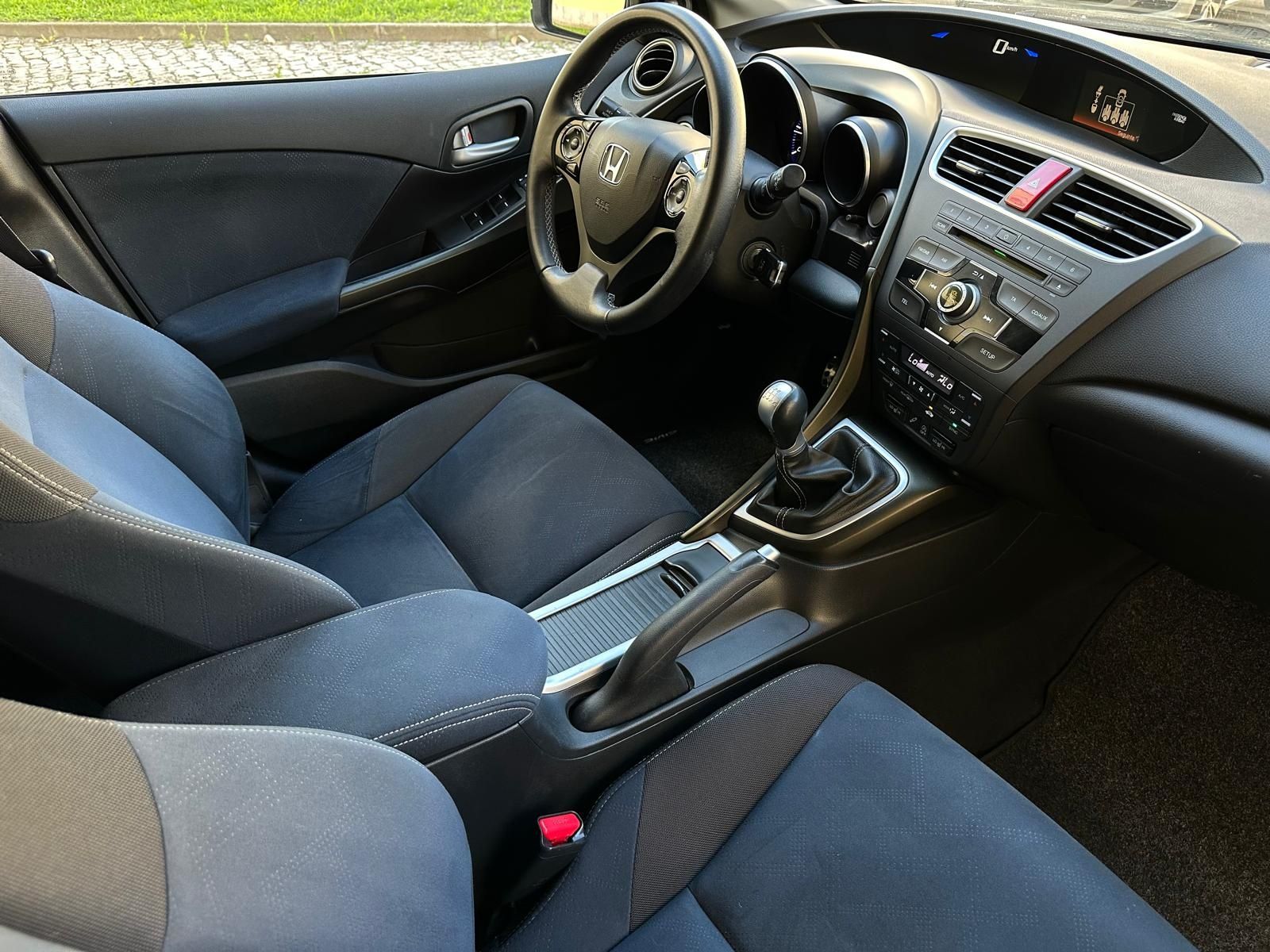 Honda Civic tourer excelente estado com  revisões na marca
