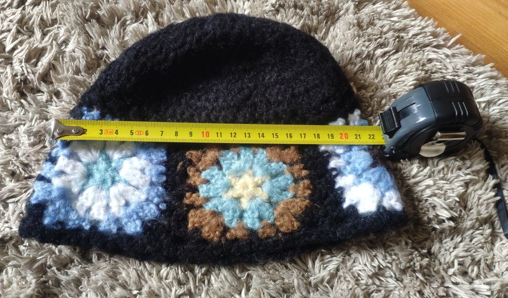 Czapka dla dziewczynki handmade zrobiona na drutach