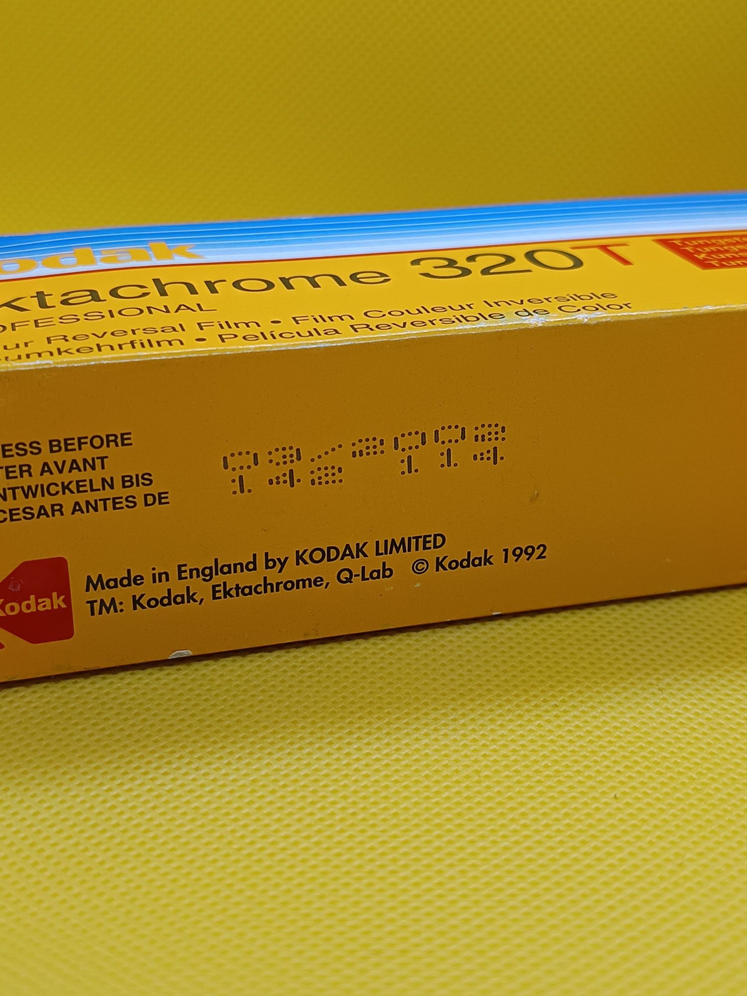 Caixa de 5 rolos fotográficos Kodak Ektachrome 320T (35mm)