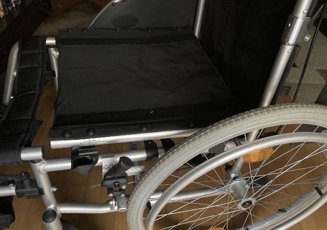 Nowy lekki aluminiowy wózek inwalidzki- okazja cenowa