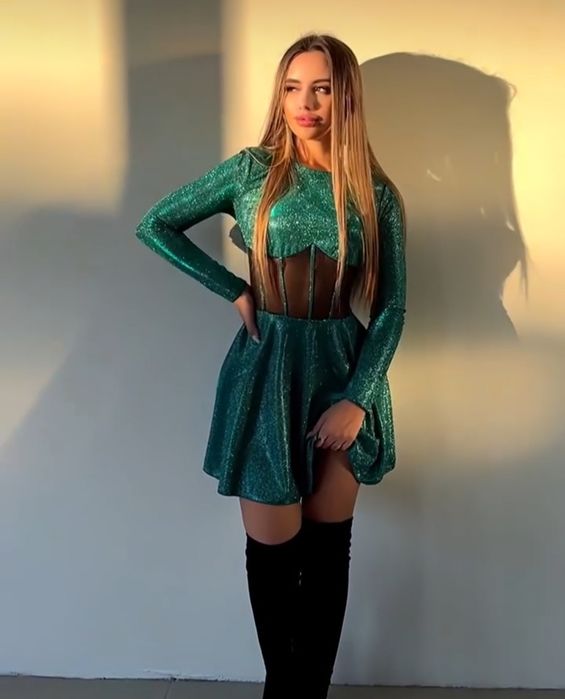 Продам святкову вечірню сукню!