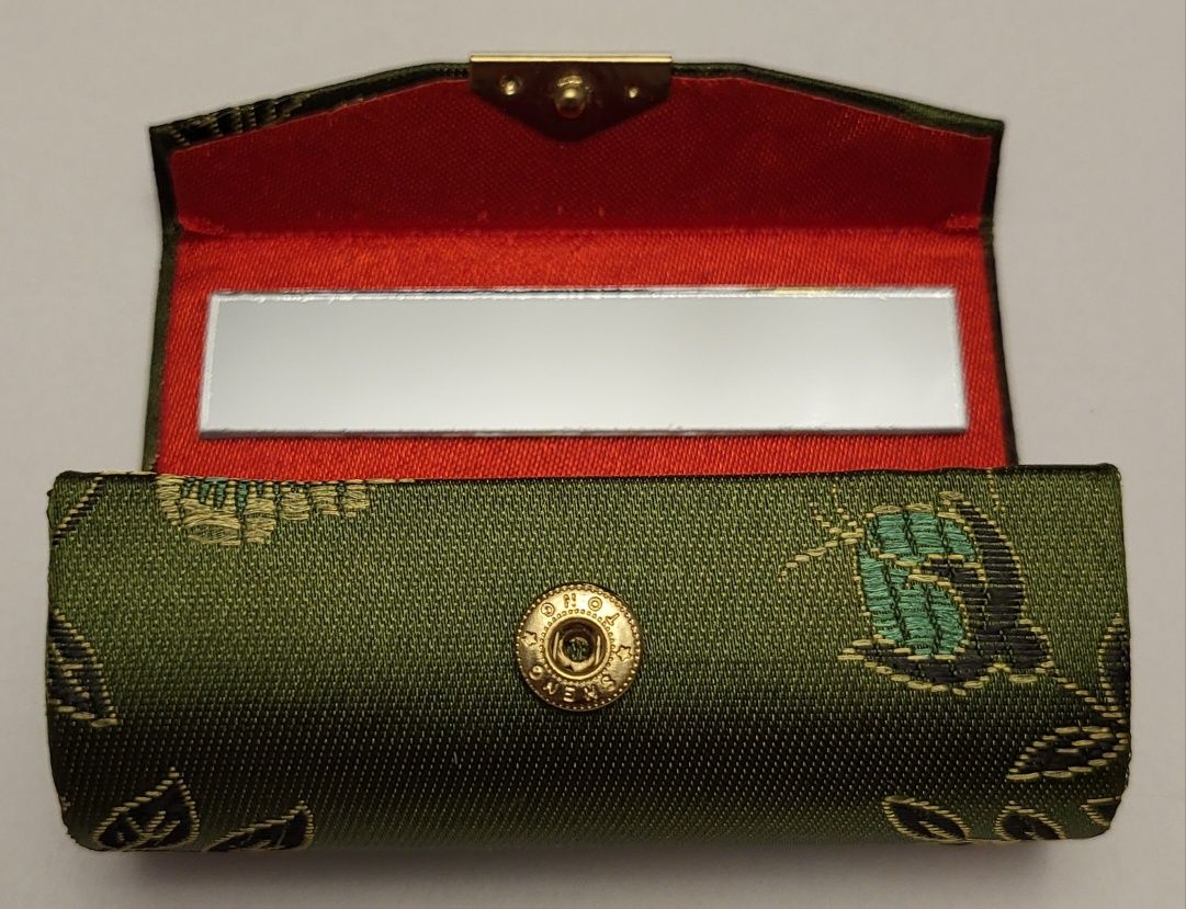 Etui z lusterkiem