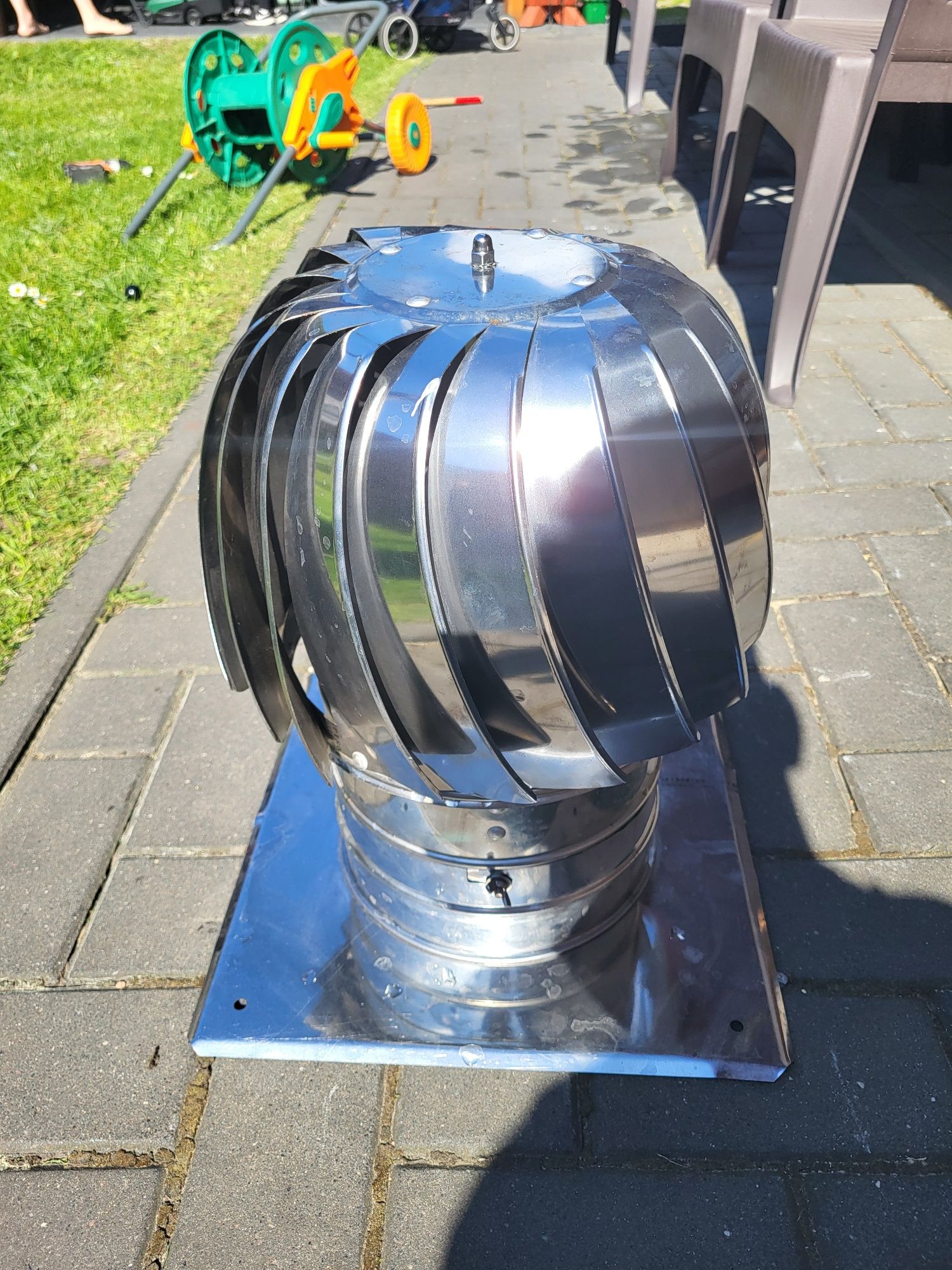Nasada komina obrotowa fi200