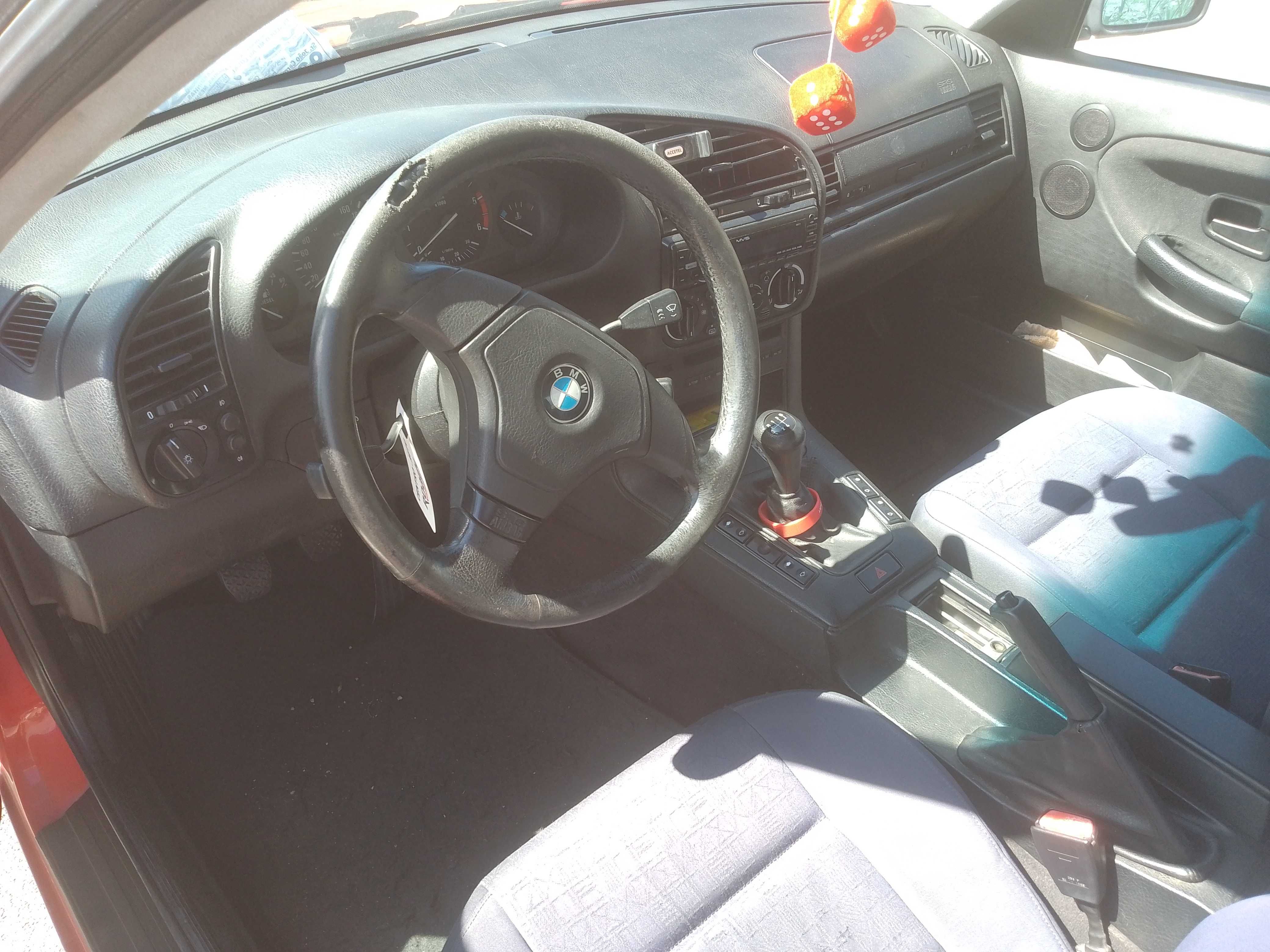 Vendo BMW 318 TDS 95 E36 ou troco por Renault Megane break carrinha.