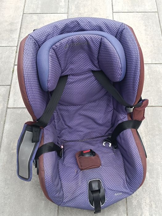 Fotelik dziecięcy samochodowy Maxi Cosi Axiss 9-18 kg - obrotowy