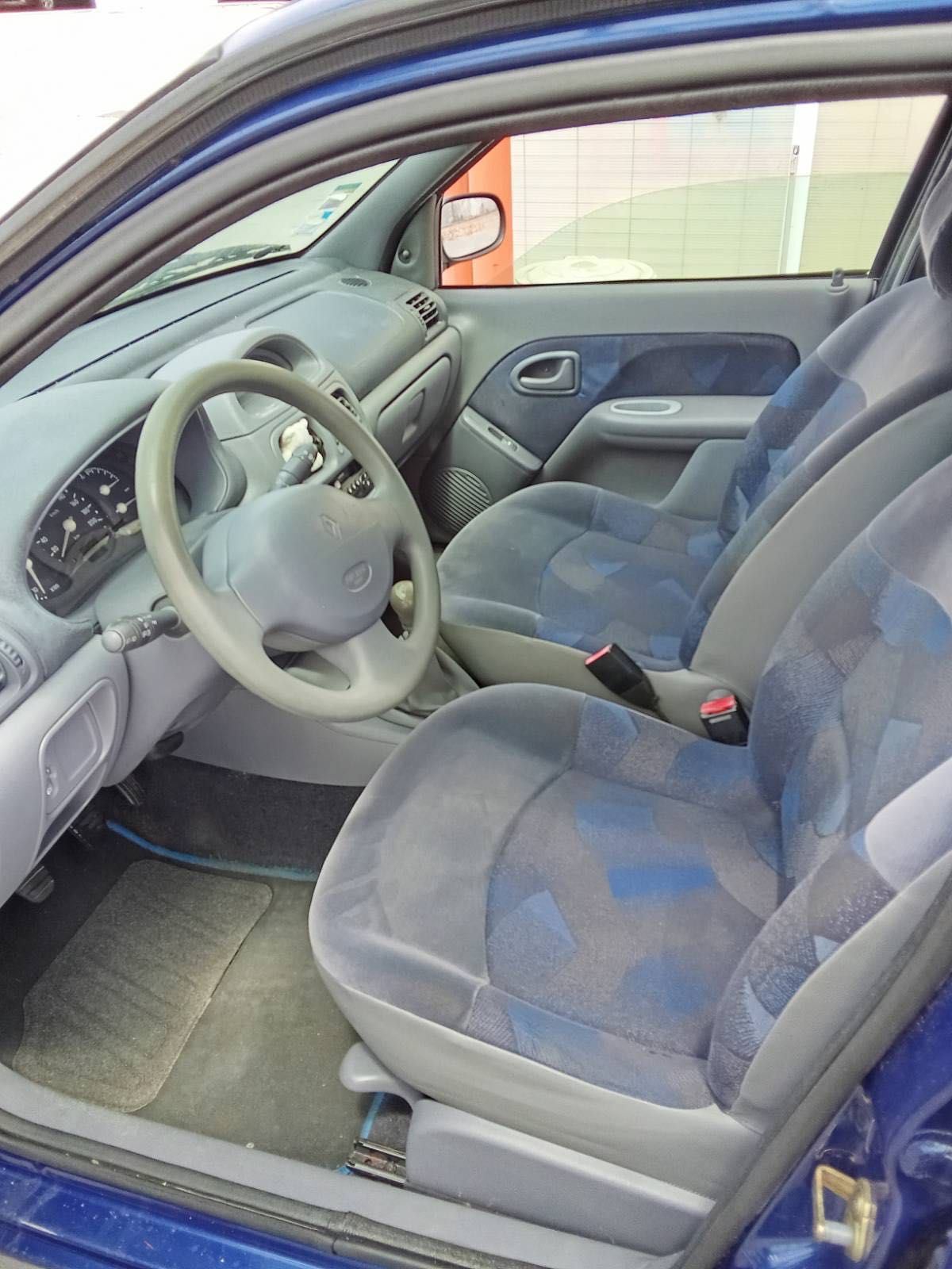 Vendo clio em muito bom estado