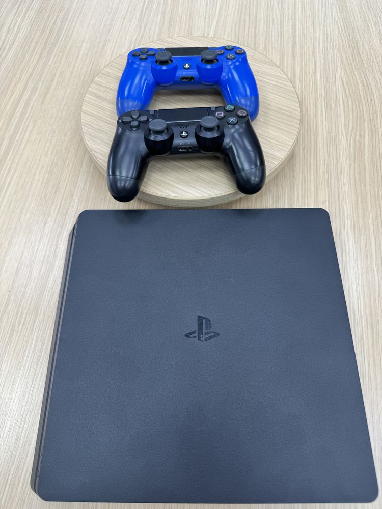 Продам PS4 Slim 1tb