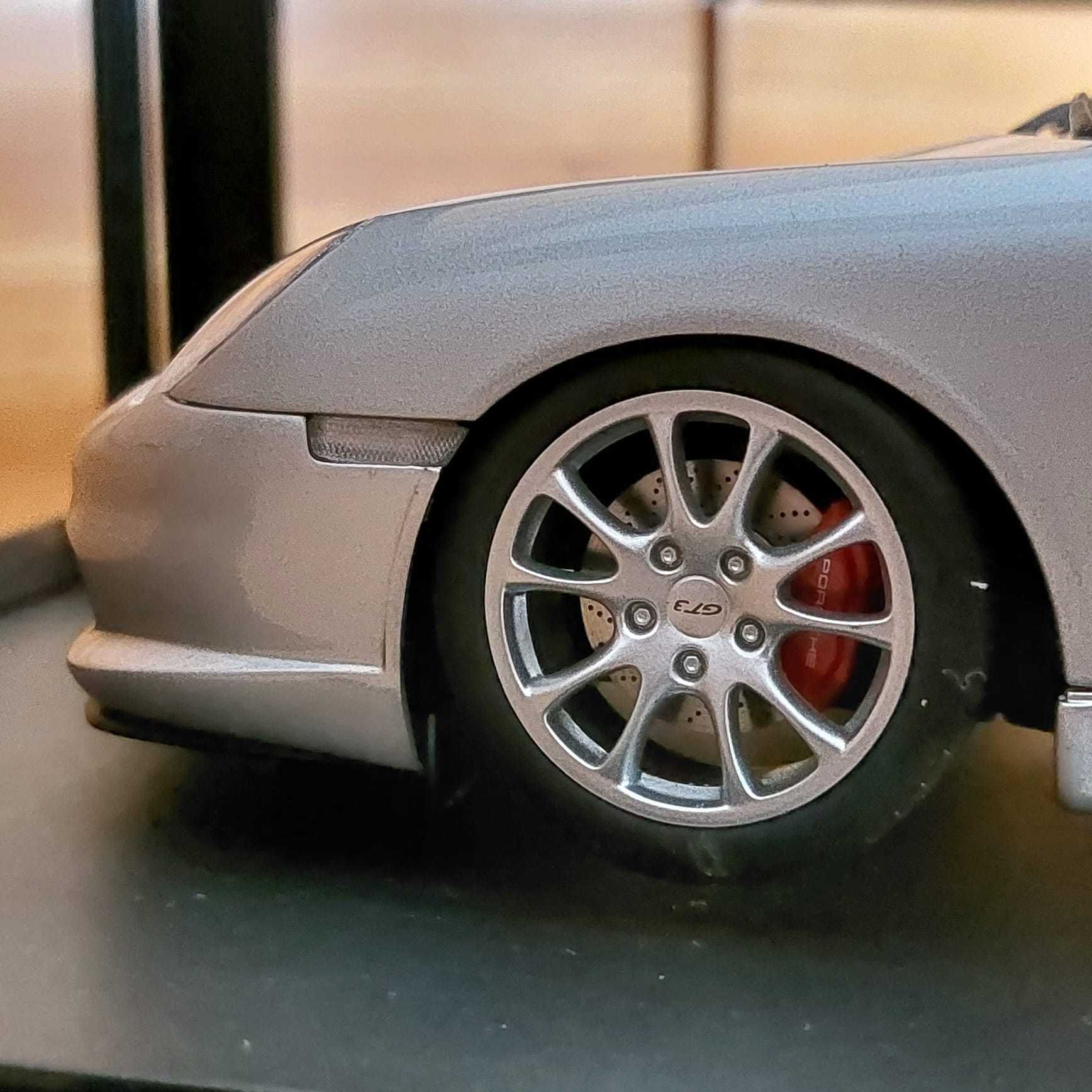 Porsche 911 996 GT3 2003 AUTOart 1:18
