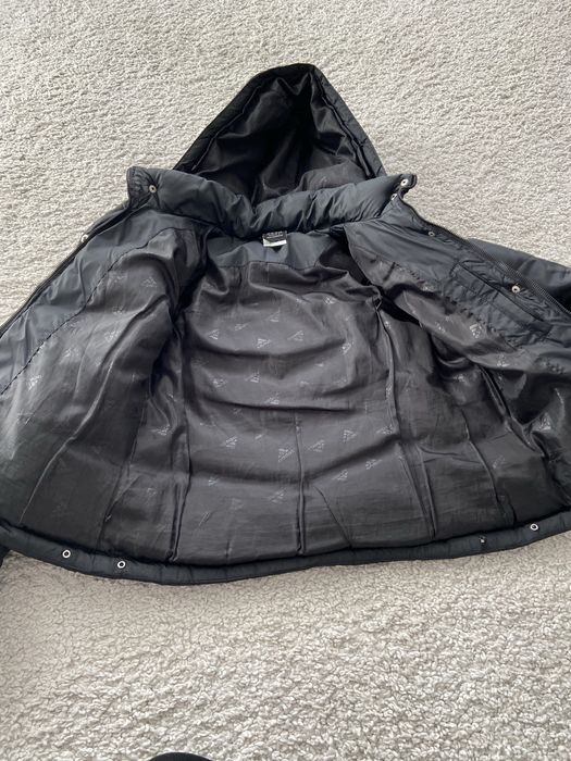 Продам жіночу куртку  adidas