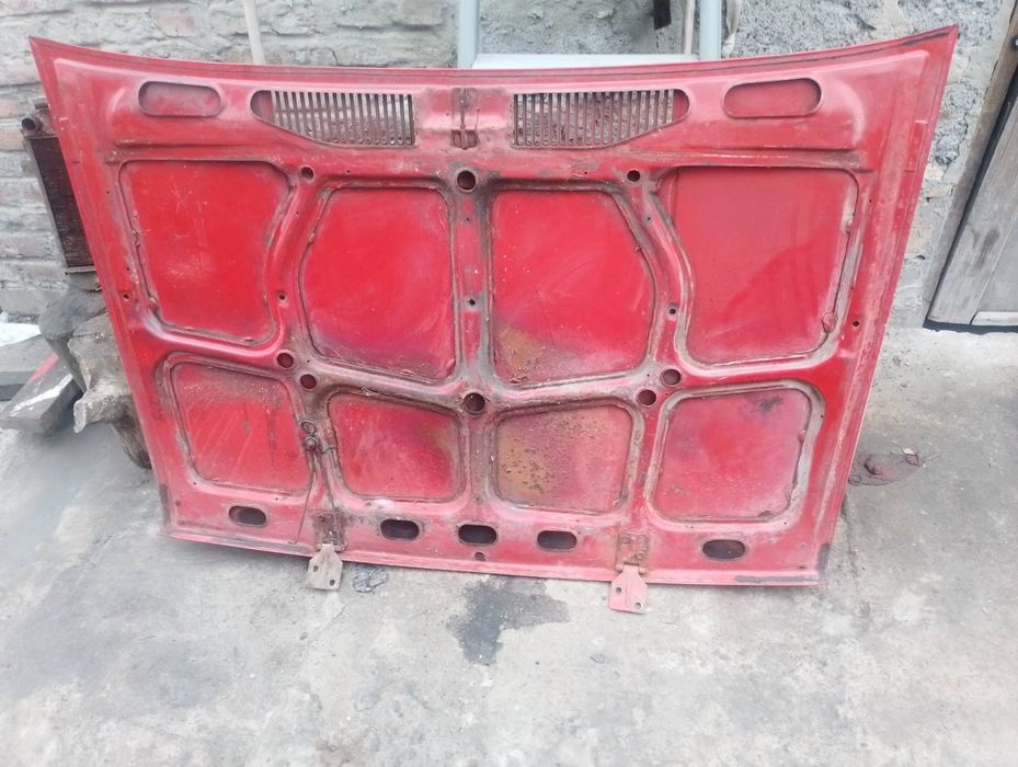 Продам капот ваз 2105