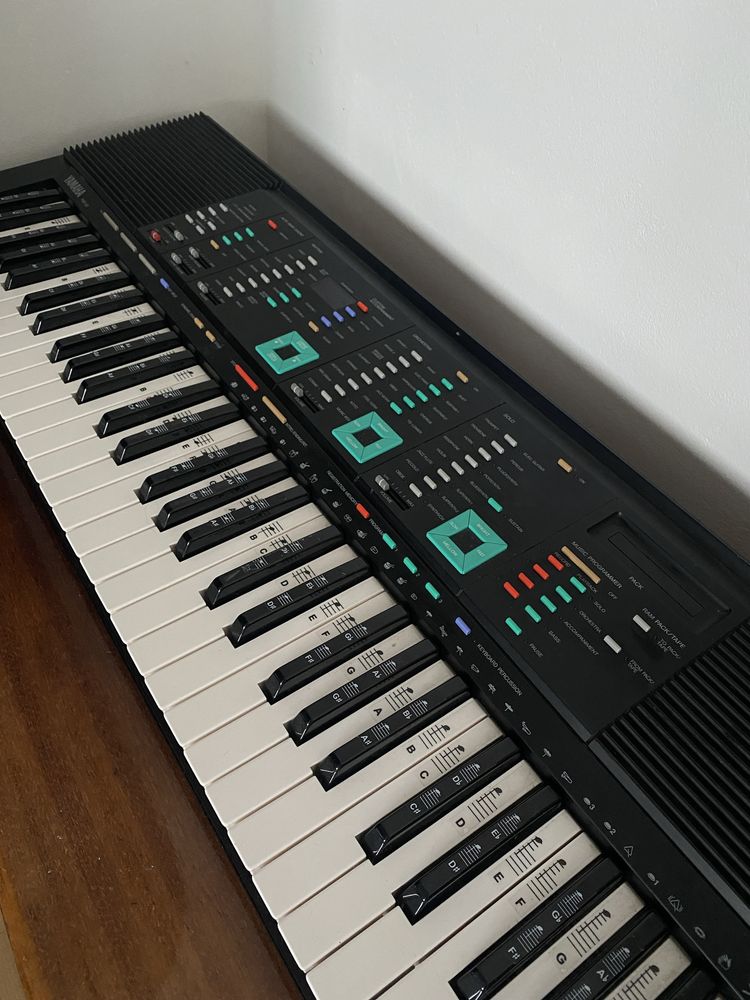 Синтезатор YAMAHA PSR-90