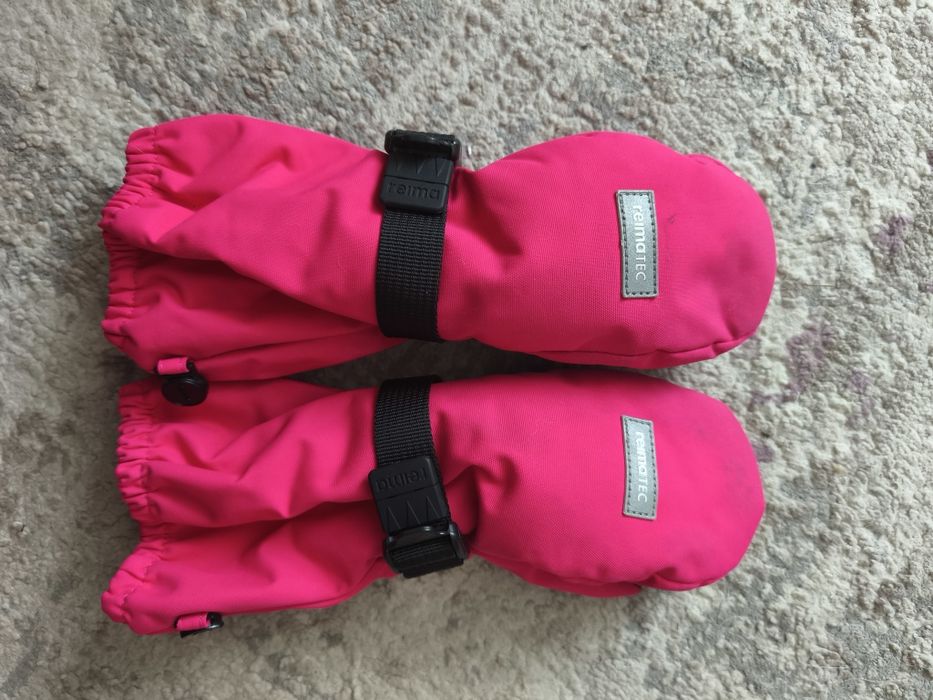 Продам зимові рукавички REIMA