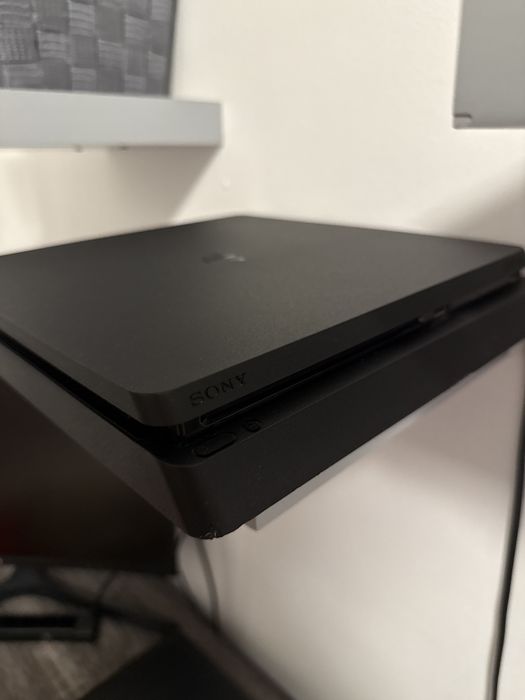Playstation 4 + 2 comandos + Camara