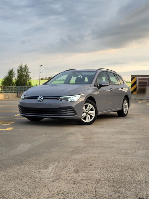 Wynajem samochodu Volkswagen Golf Kombi 1.5 150KM 2.0TDI 115KM Diesel.