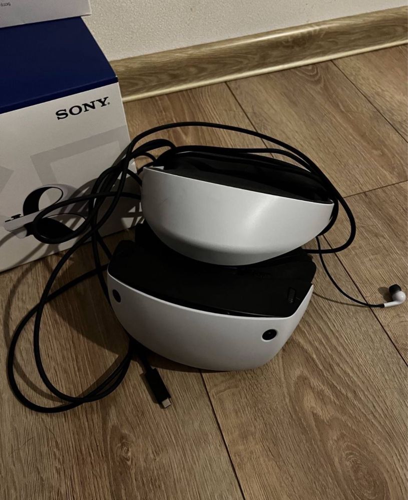 Sony Playstation VR 2 + stacja ładująca i adapter do PC